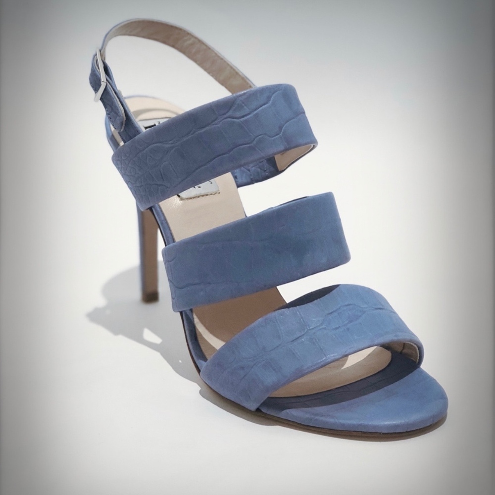 Opened Toe Three-Strap Heel